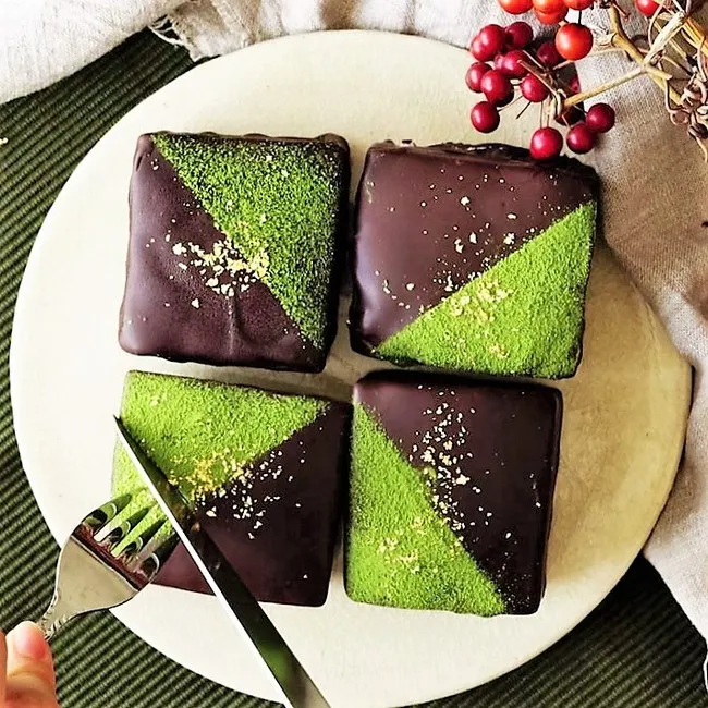 Bạn muốn thử làm crepe ngàn lớp vị matcha hình… vuông không?