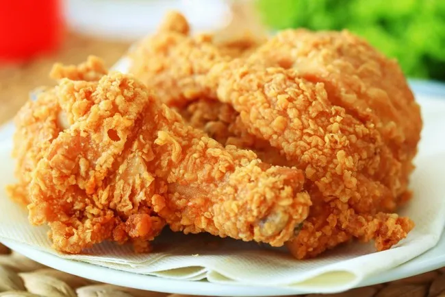 Bí quyết làm gà rán KFC không cần ra ngoài hàng