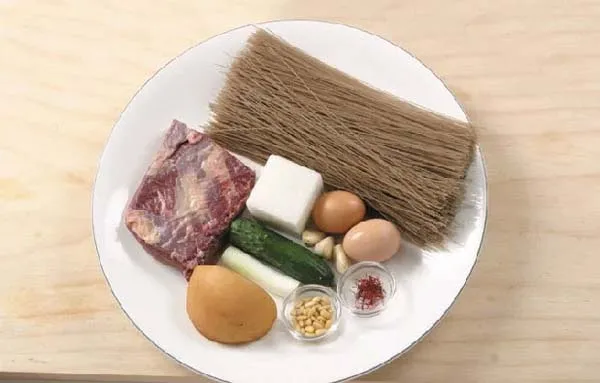 Cách làm mì lạnh Hàn Quốc (Naengmyeon) ngay tại nhà cực đơn giản