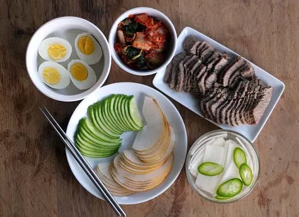 Cách làm mì lạnh Hàn Quốc (Naengmyeon) ngay tại nhà cực đơn giản