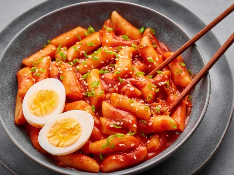 Cách làm Tokbokki chuẩn vị Hàn Quốc đơn giản tại nhà