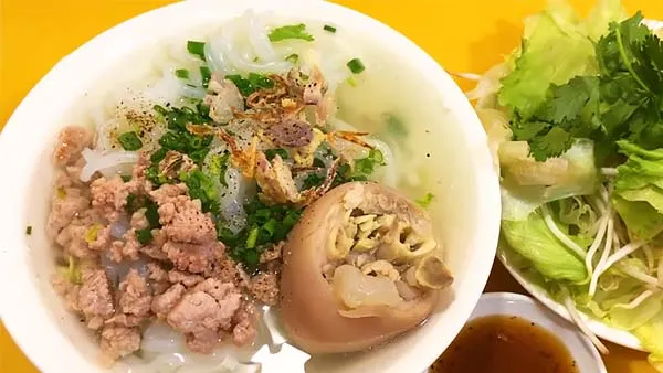 Cách nấu bánh canh giò heo ngon ngọt, đậm vị