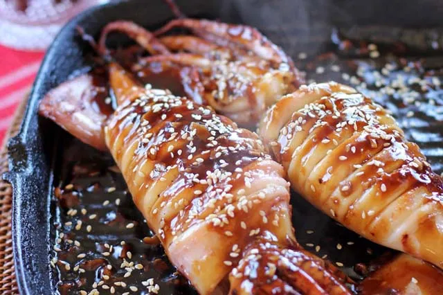 Mực nhồi cơm sốt Teriyaki nóng hổi nhìn là muốn thử ngay!