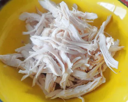 Salad ức gà sốt sữa chua