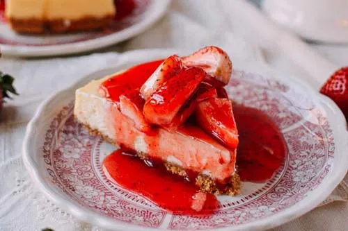 Valentine ngọt ngào với bánh cheesecake dâu tây