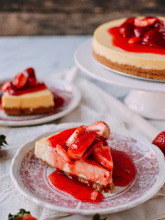 Valentine ngọt ngào với bánh cheesecake dâu tây