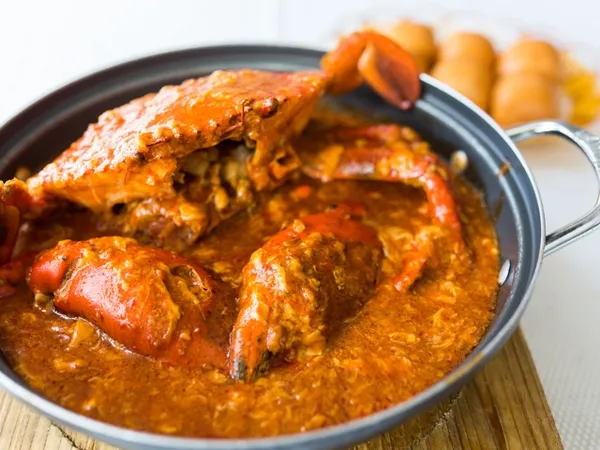 Xem cách làm chilli crab ngon “thần sầu” của Singapore